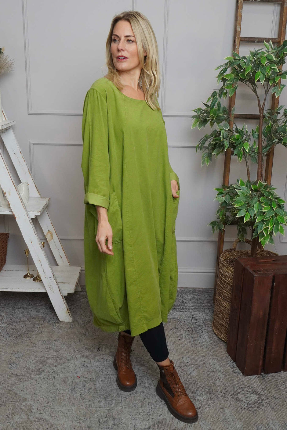 Liora Needlecord Dress Olive