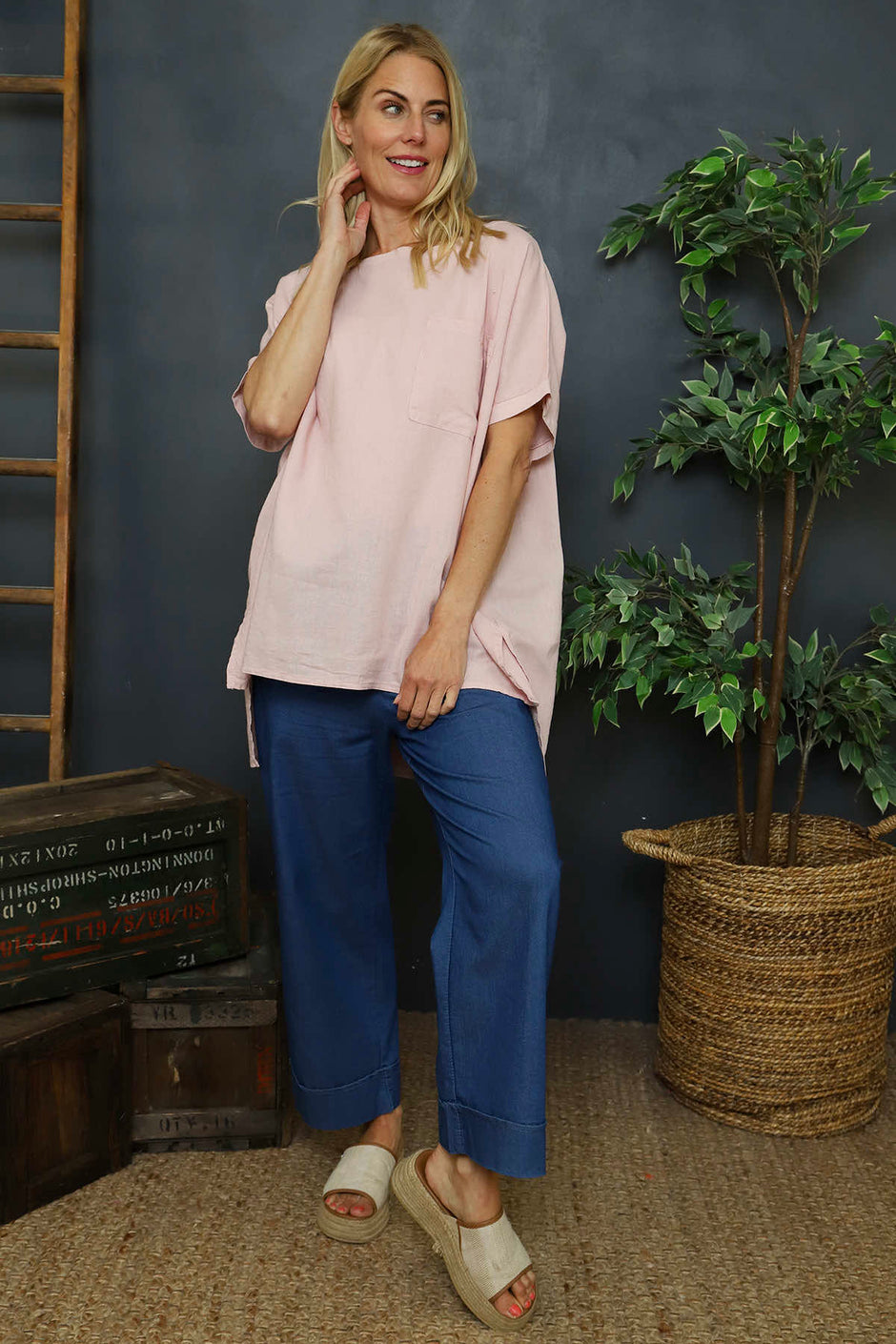 Thekla Linen Top Pink