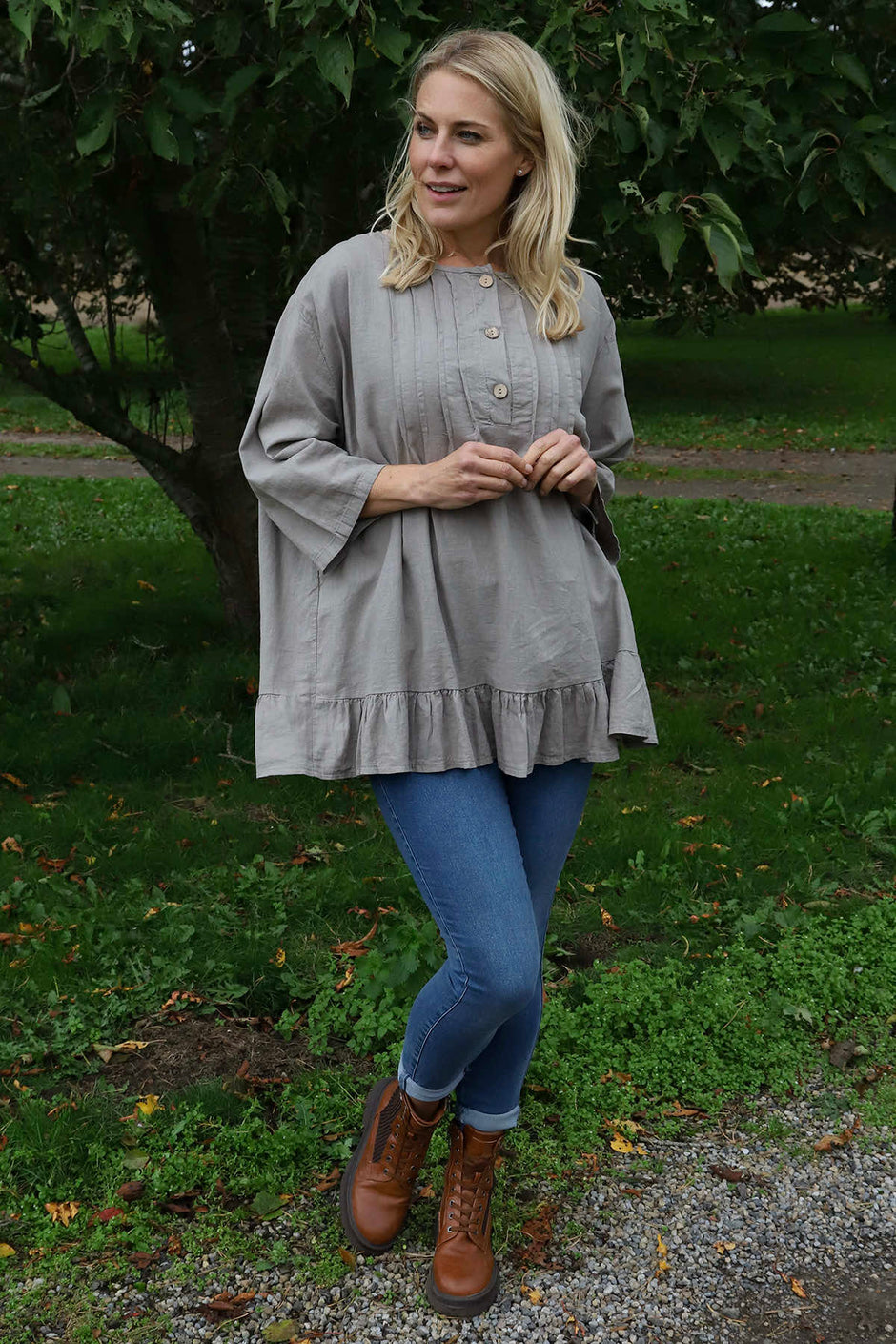 Dawsmere Button Linen Top Mocha