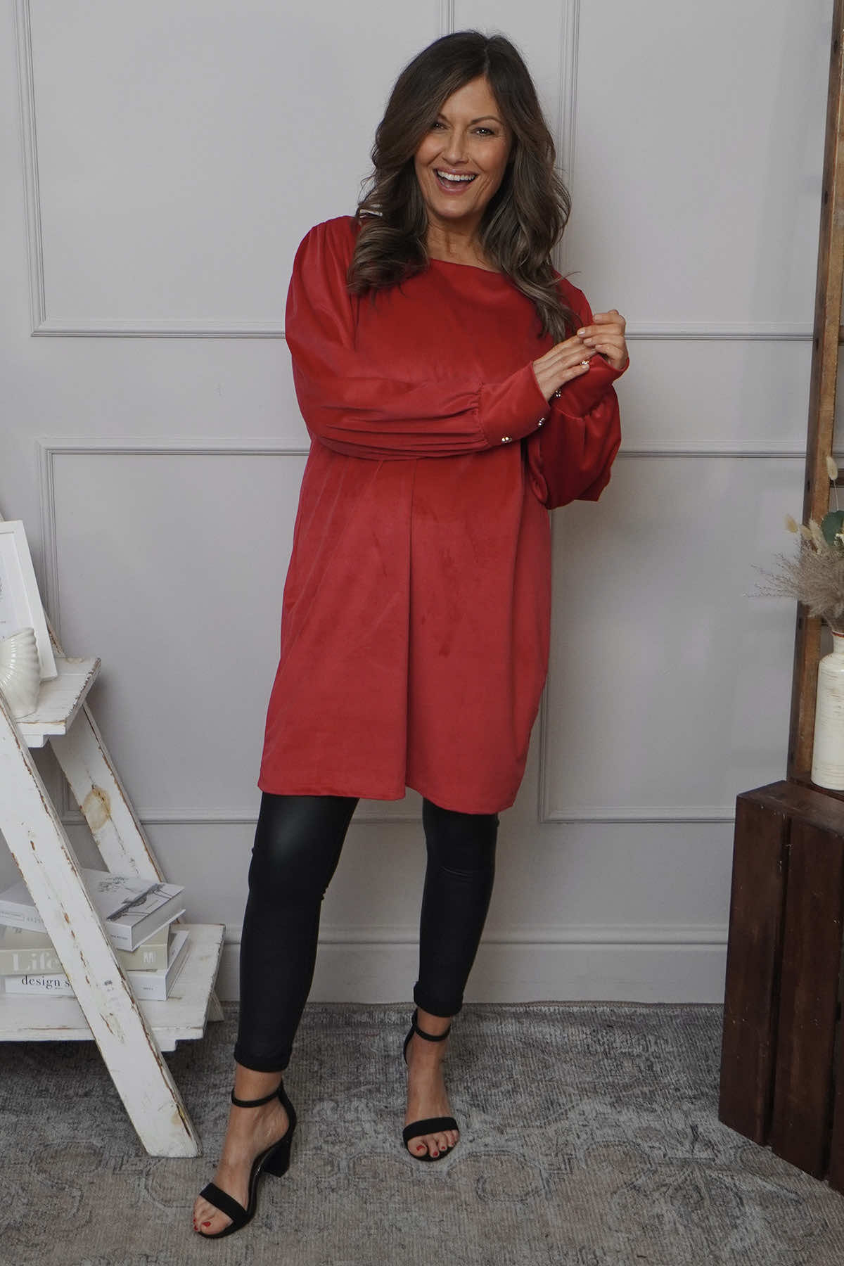 Zannah Button Back Tunic Red