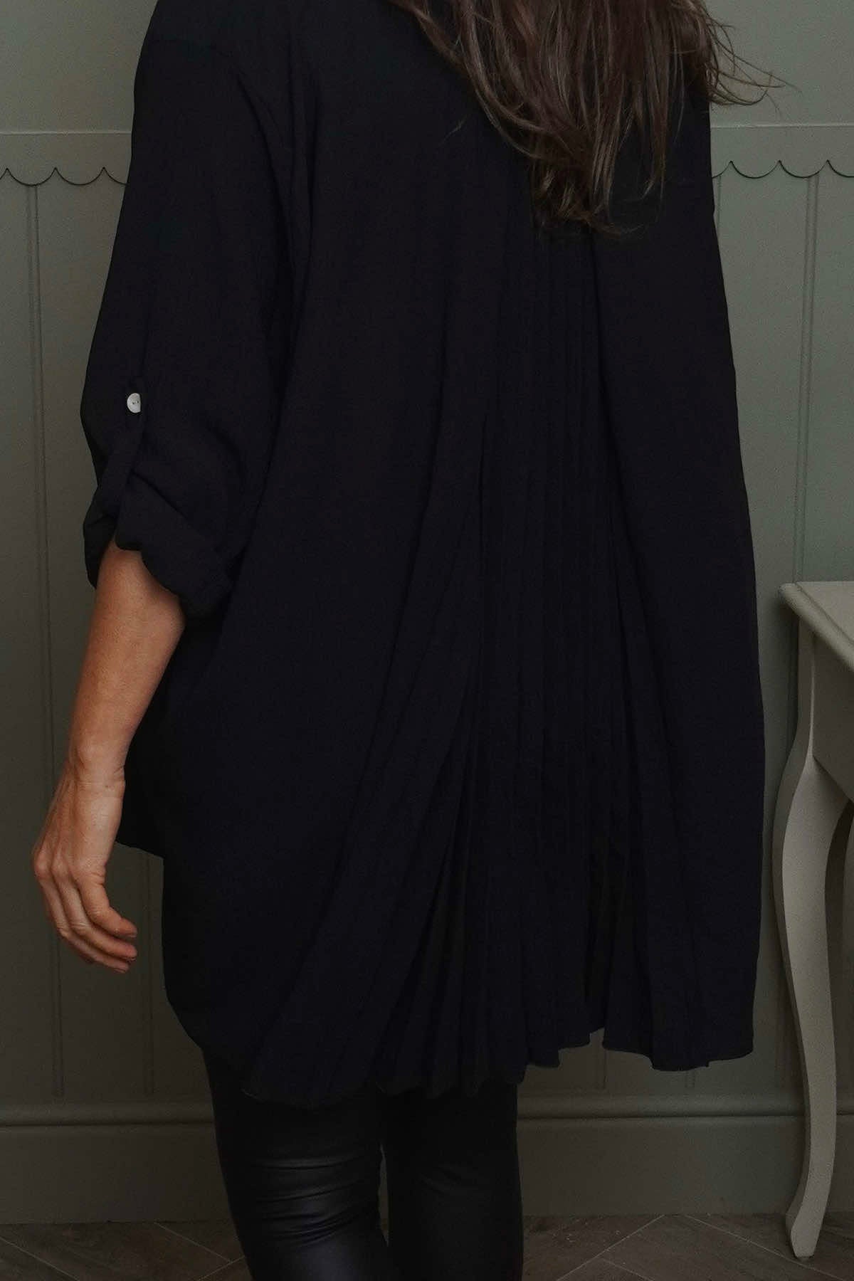 Mairi Pleat Back Top Black
