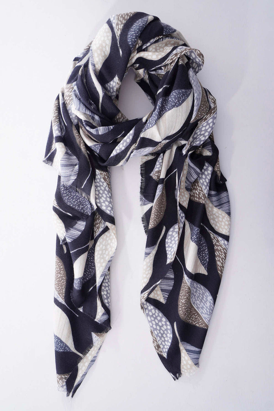 Triana Scarf Black