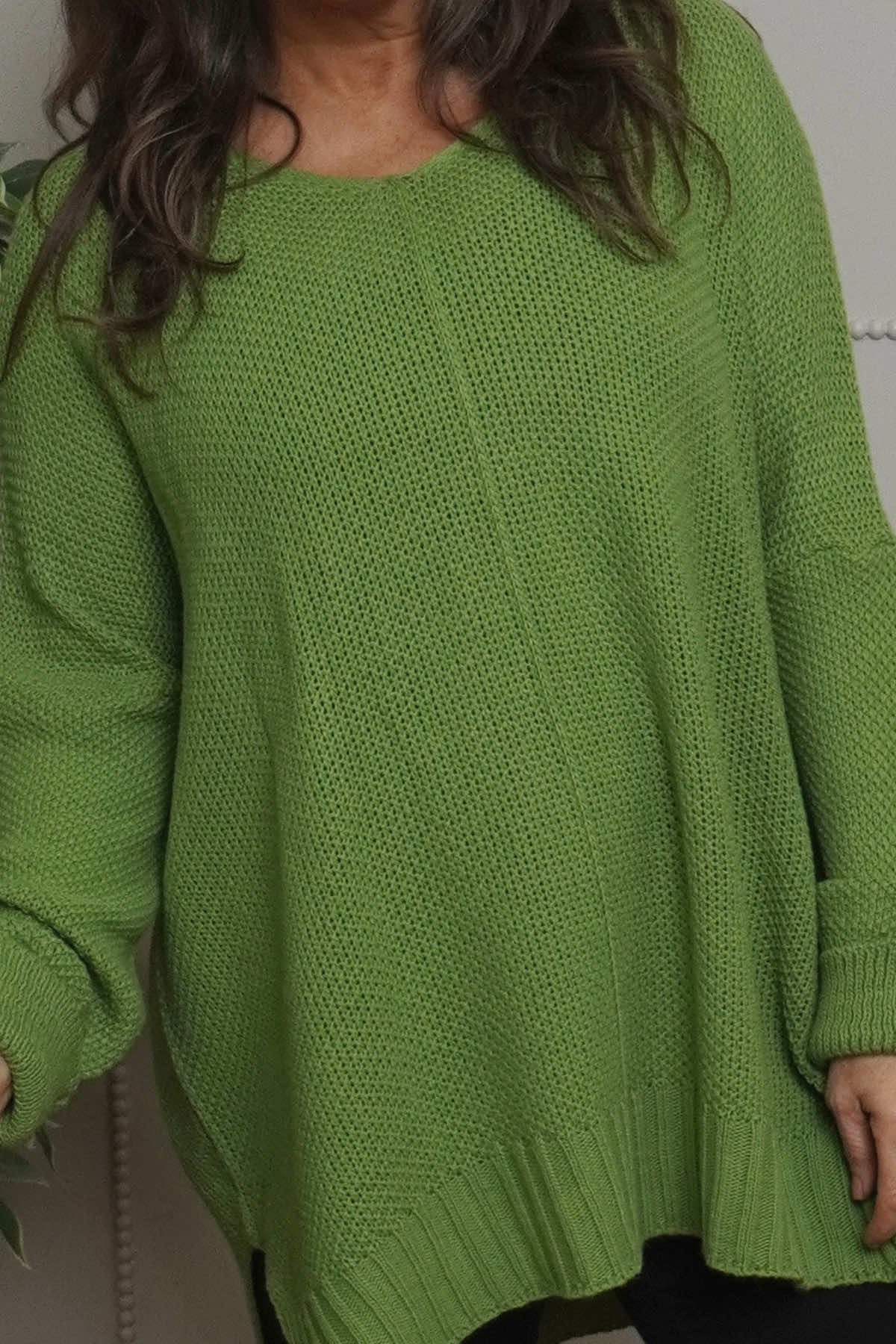 Bo Slouch V-Neck Jumper Green