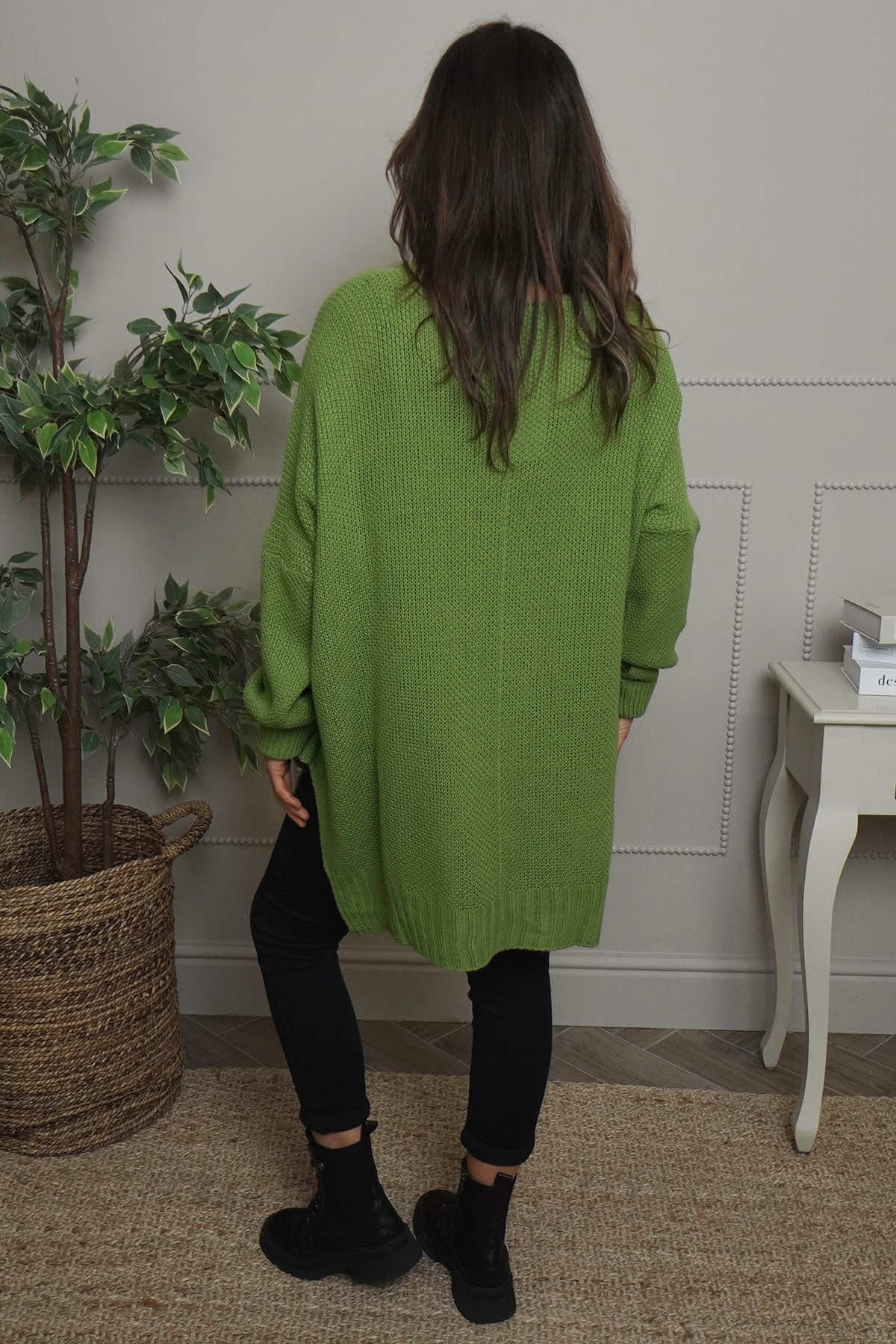 Bo Slouch V-Neck Jumper Green