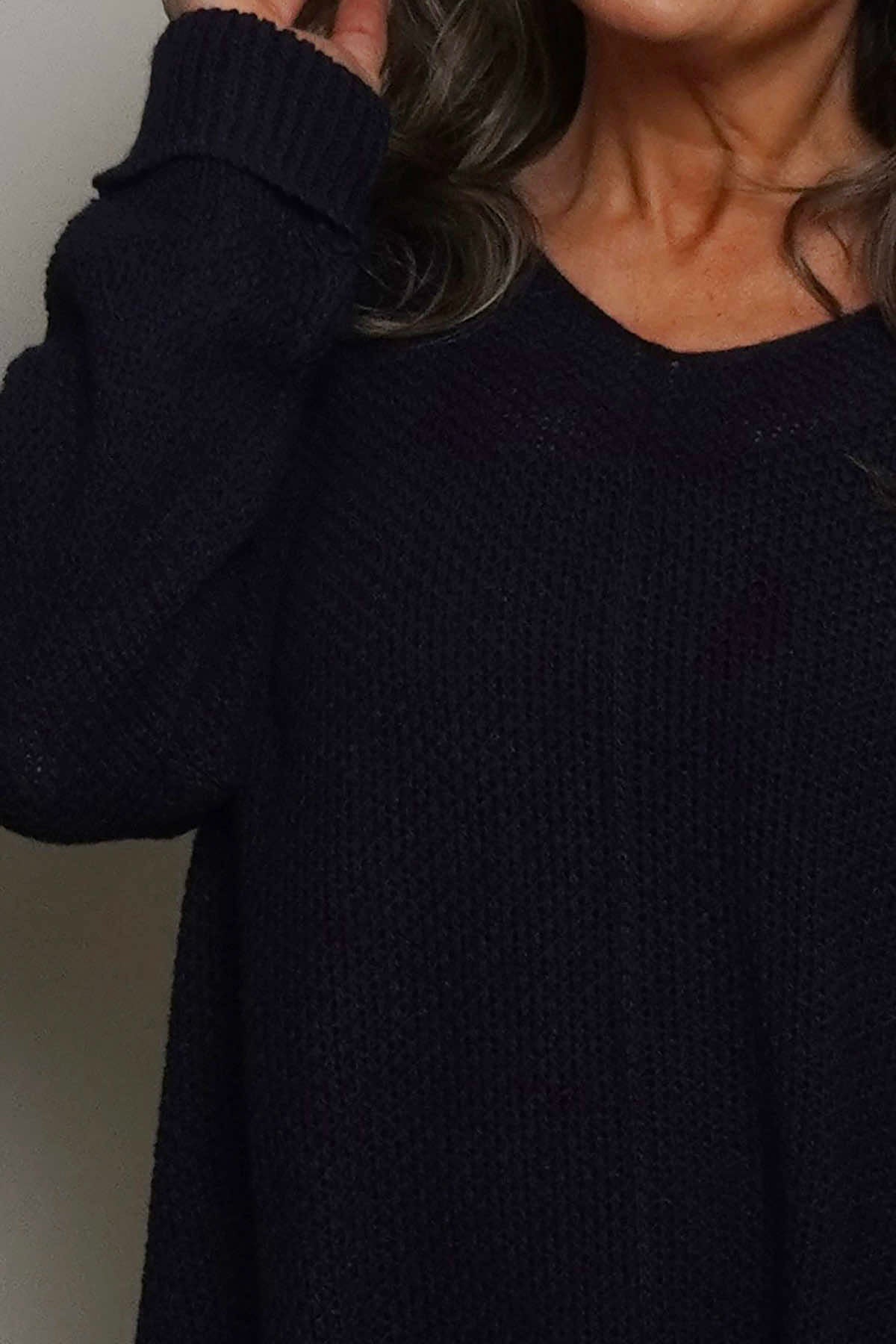 Bo Slouch V-Neck Jumper Navy