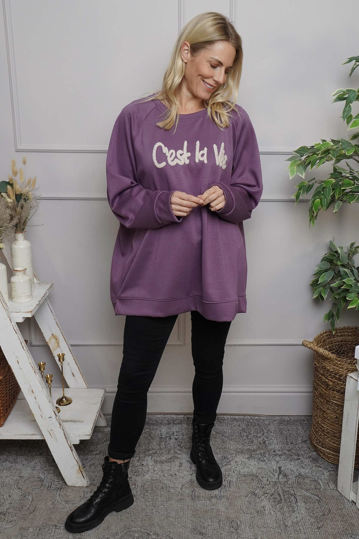 C'est La Vie Sweatshirt Purple