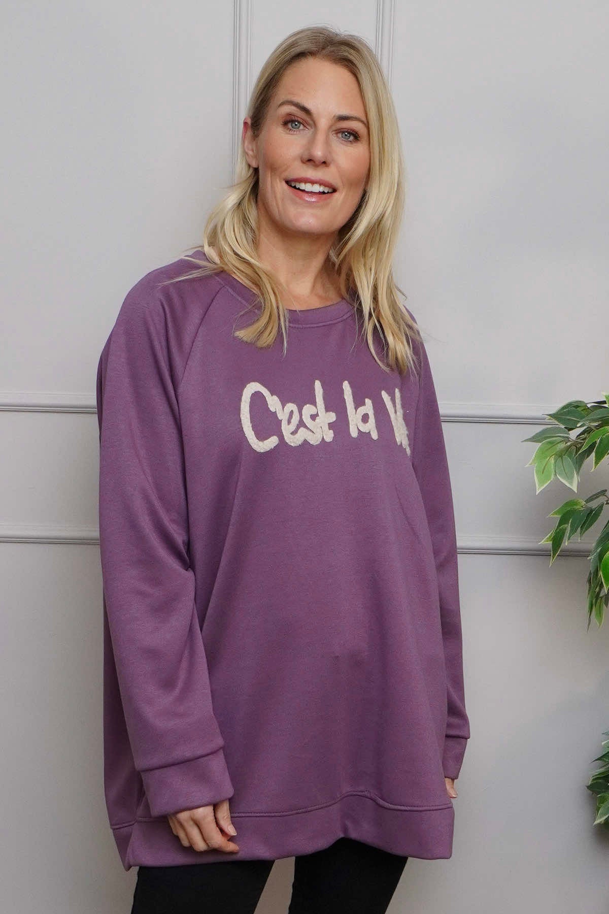C'est La Vie Sweatshirt Purple