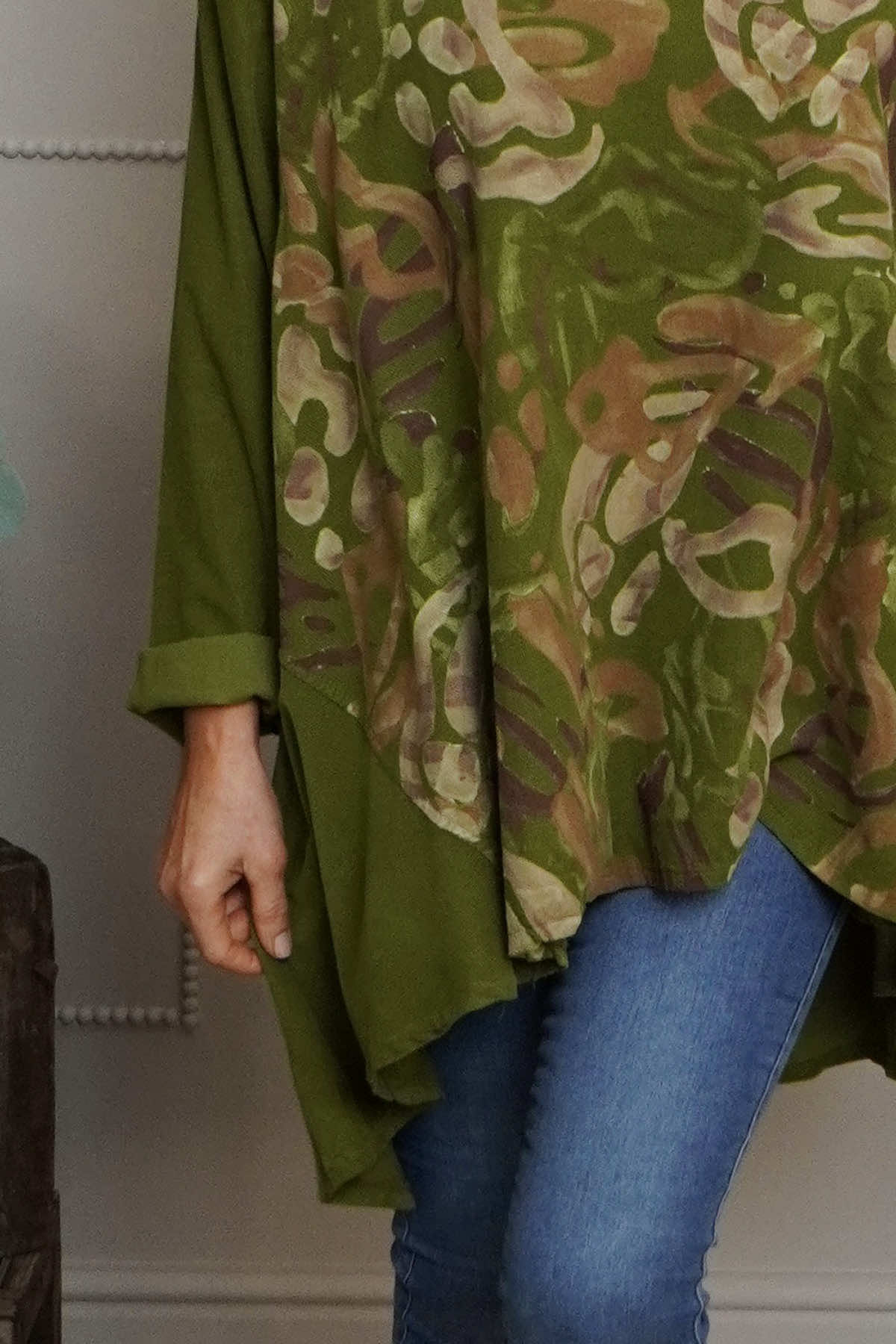 Kacey Print Needlecord Top Olive