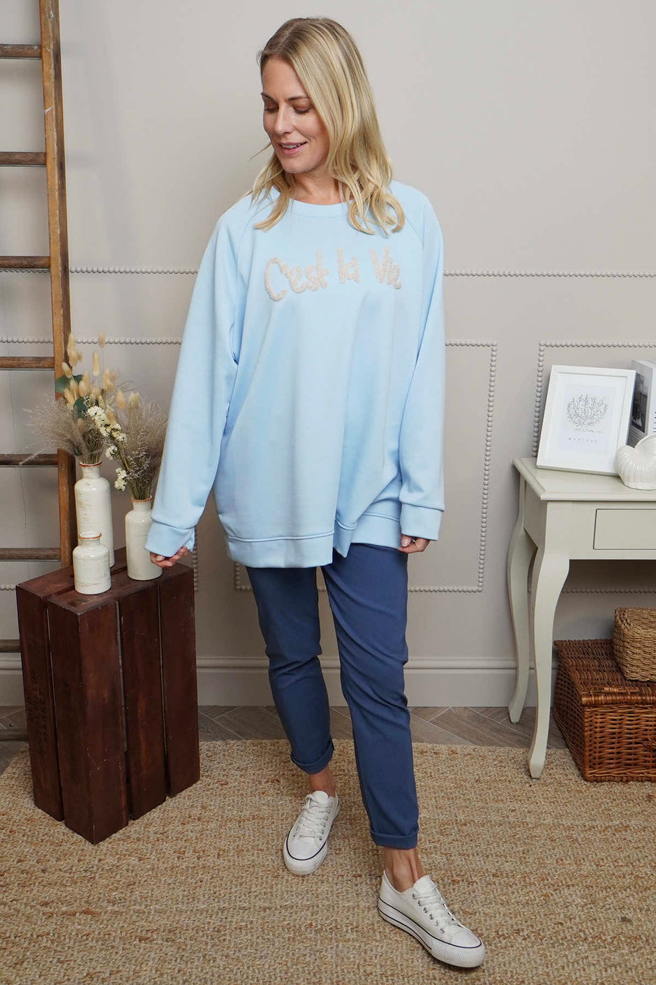 C'est La Vie Sweatshirt Light Blue