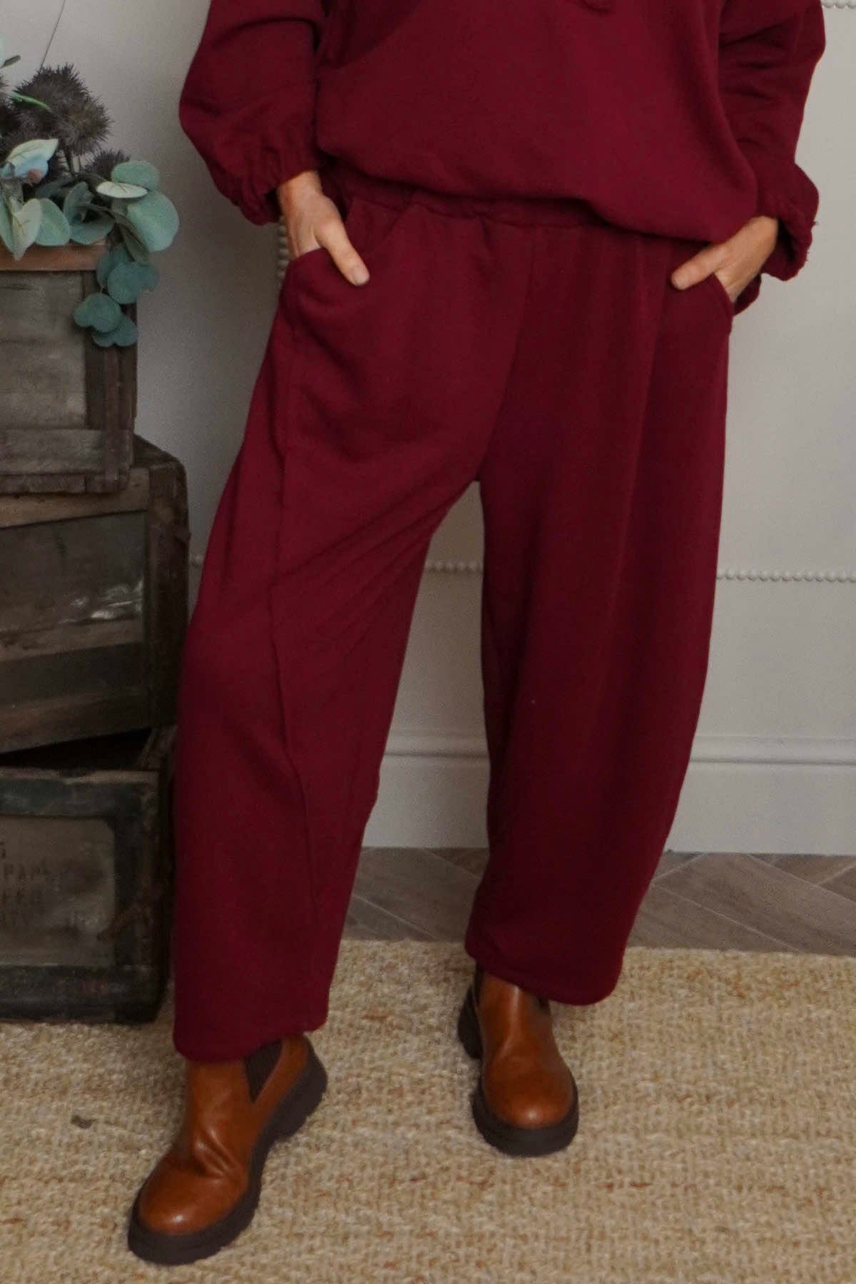 Yasmina Cropped Cotton Trousers Wine