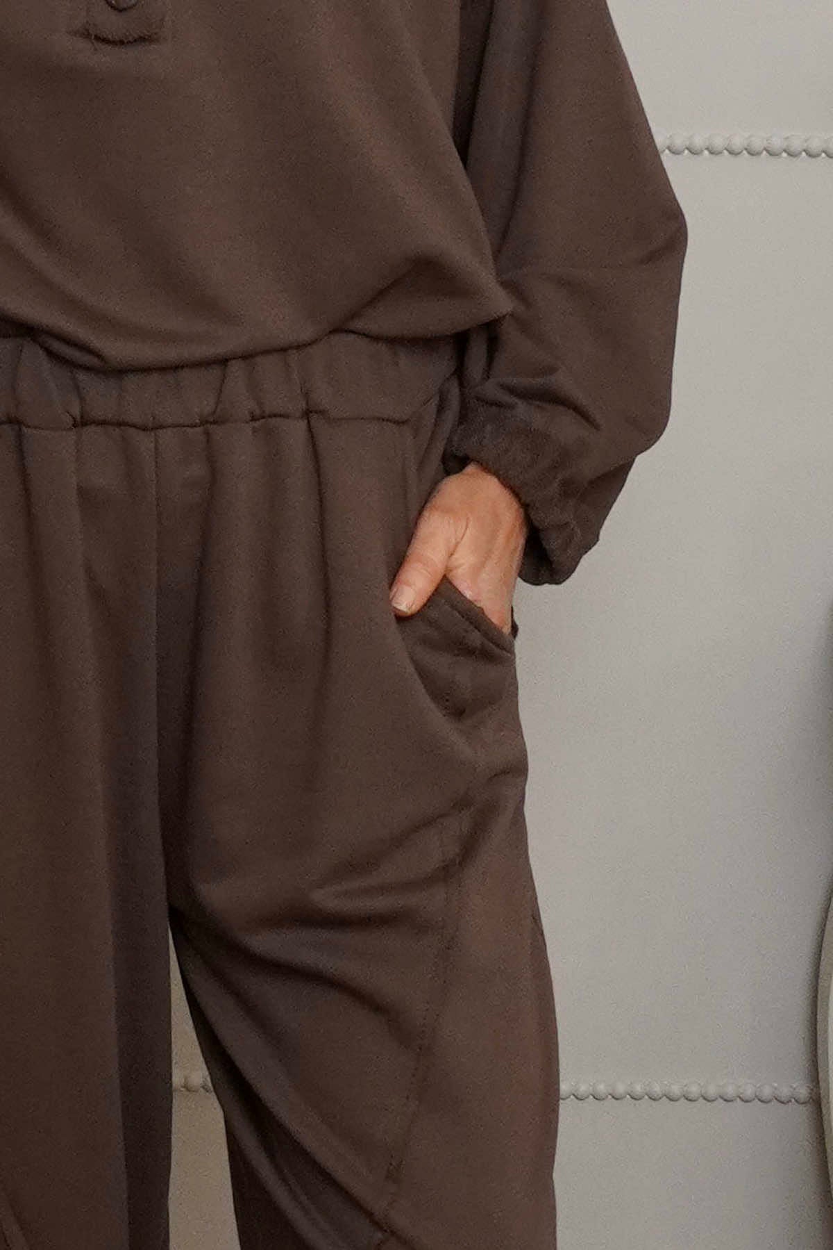 Yasmina Cropped Cotton Trousers Cocoa