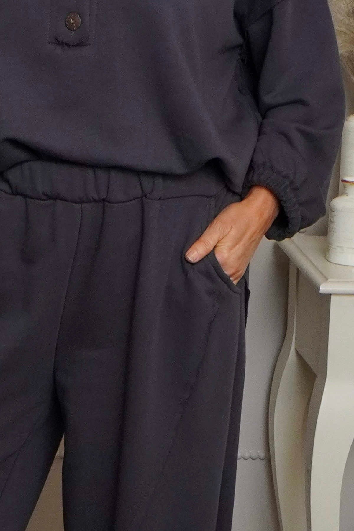 Yasmina Cropped Cotton Trousers Charcoal