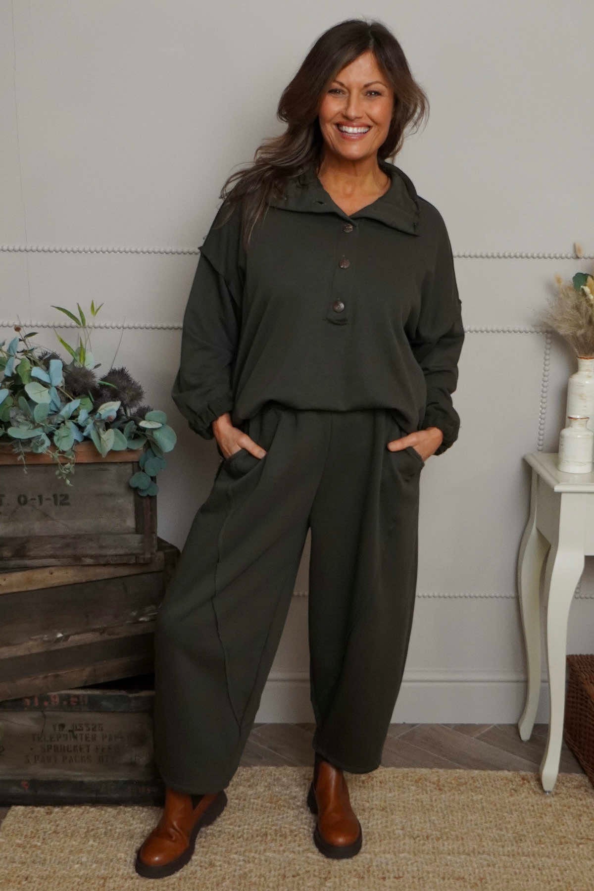 Yasmina Cropped Cotton Trousers Khaki