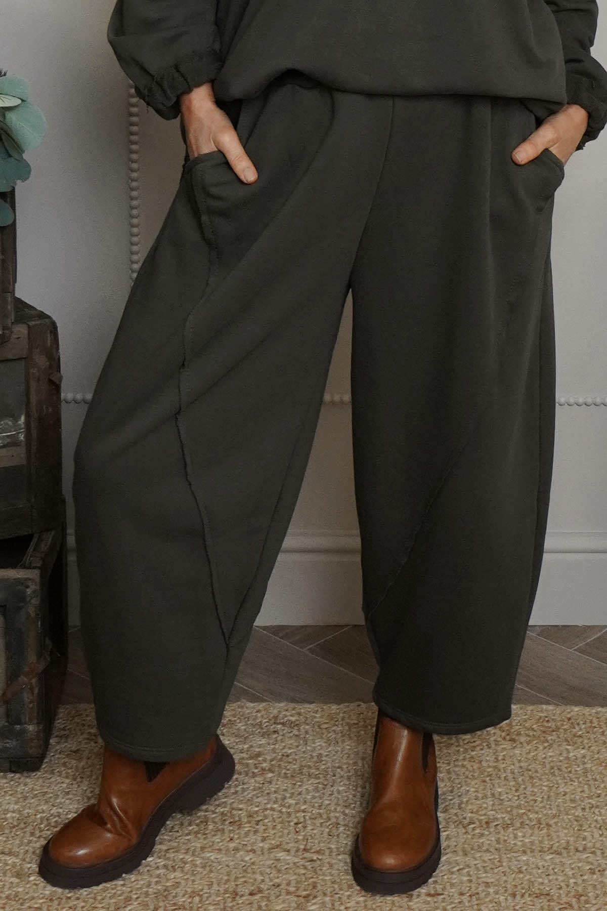 Yasmina Cropped Cotton Trousers Khaki