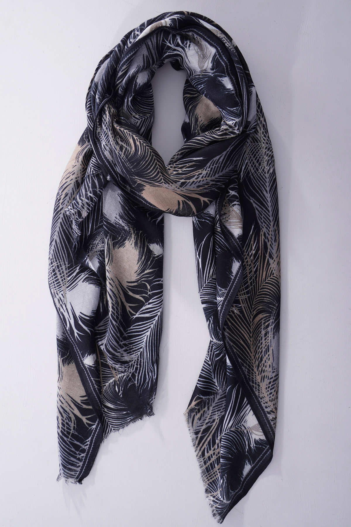 Alyssa Scarf Black