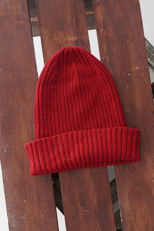 Kerry Hat Red