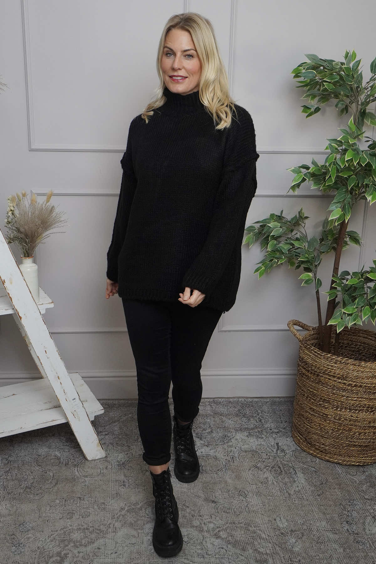 Jonie Knitted Jumper Black