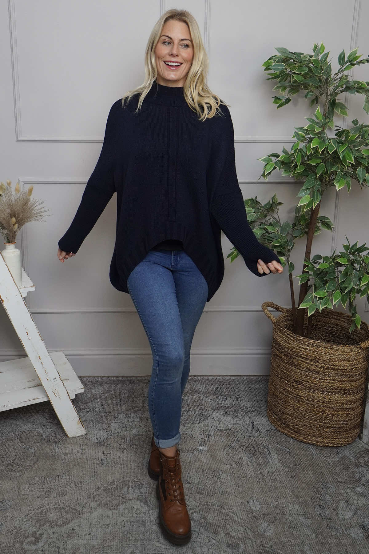 Chanelle Knitted Jumper Navy