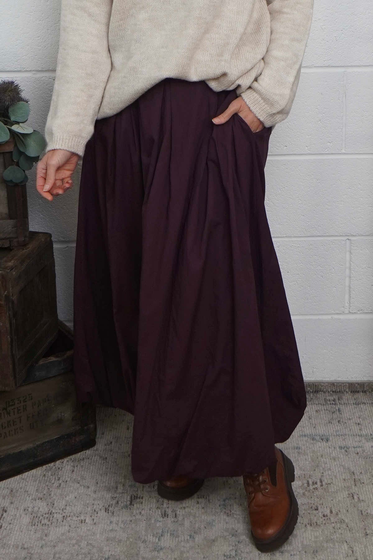 Wilfreda Puffball Cotton Skirt Burgundy
