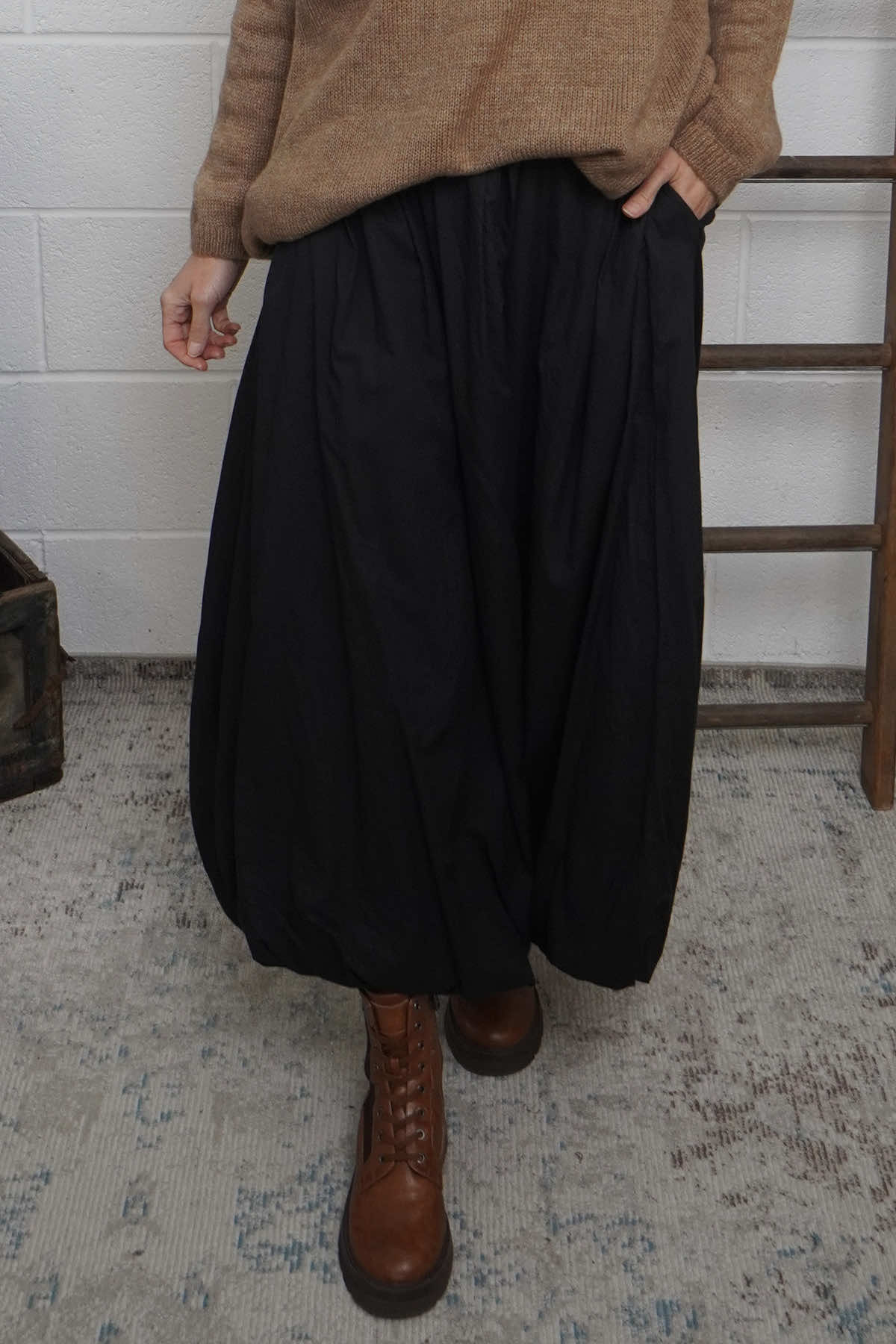 Wilfreda Puffball Cotton Skirt Black