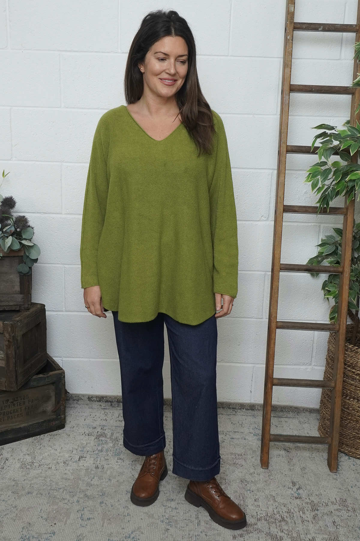 Lynna V-Neck Jumper Olive