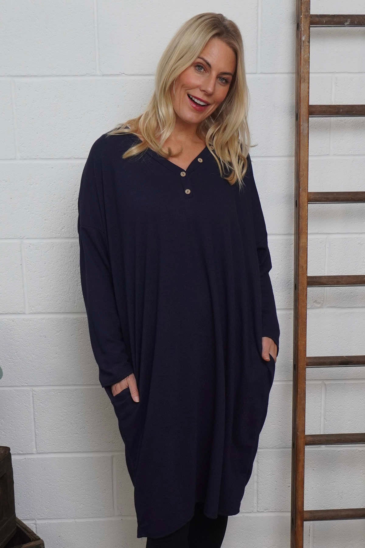 Linzi V-Neck Dress Navy