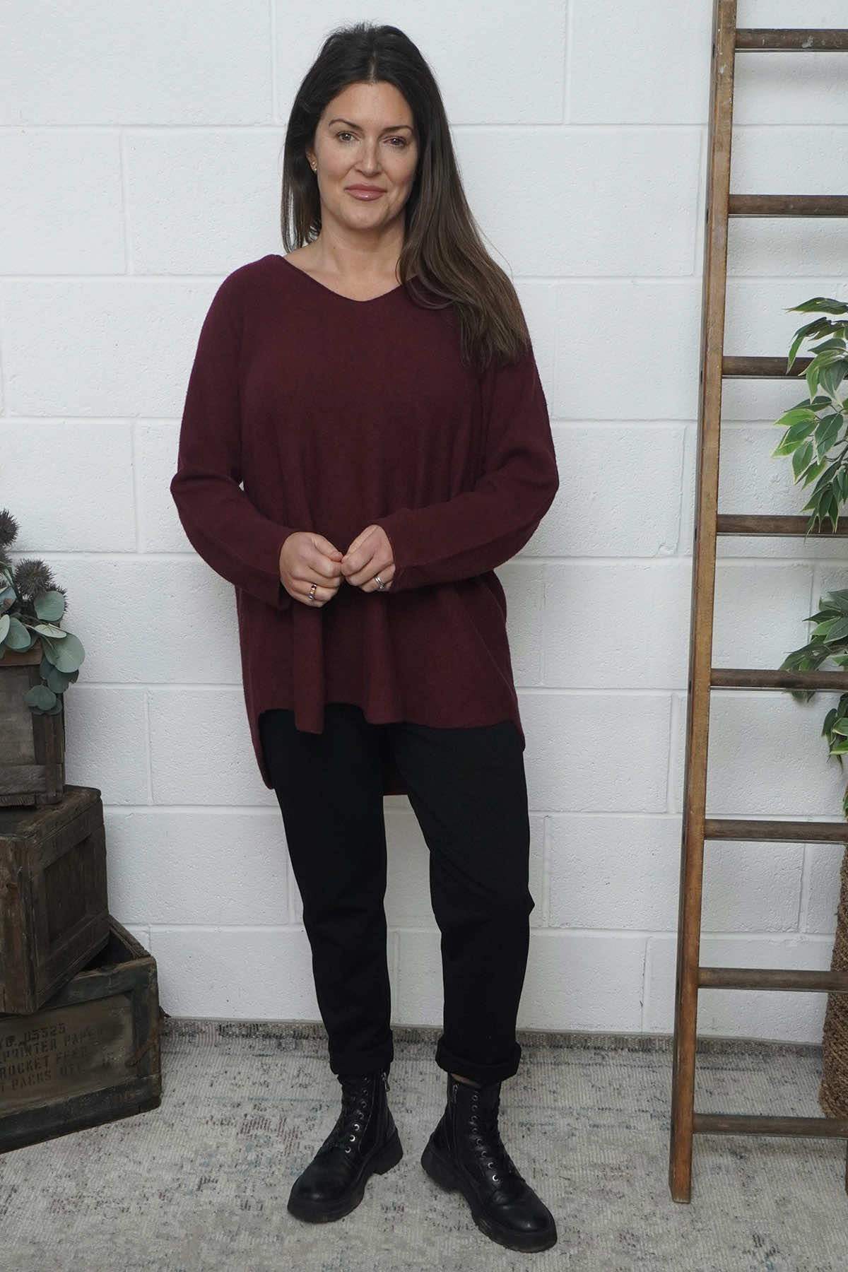 Lynna V-Neck Jumper Burgundy