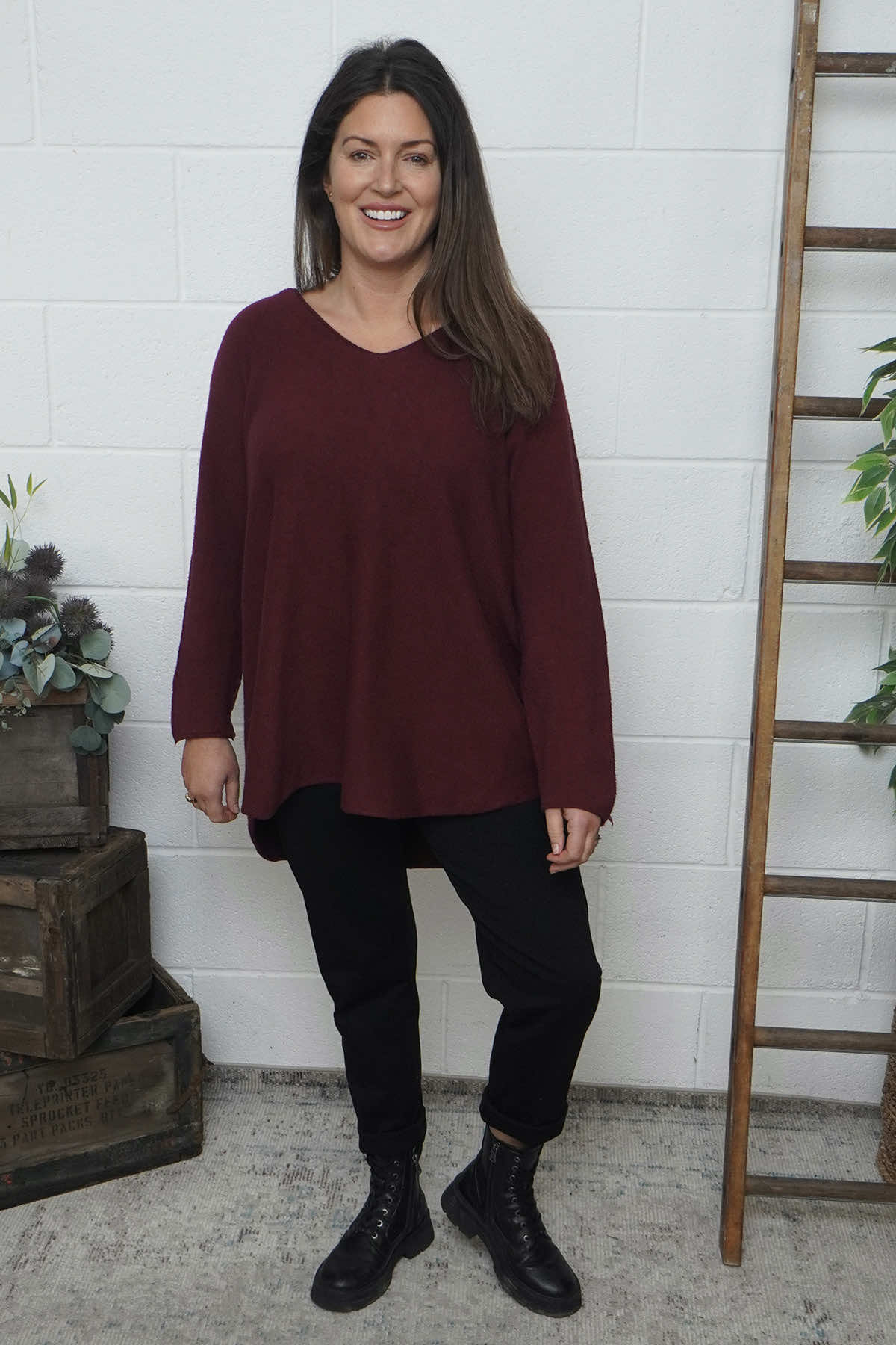 Lynna V-Neck Jumper Burgundy