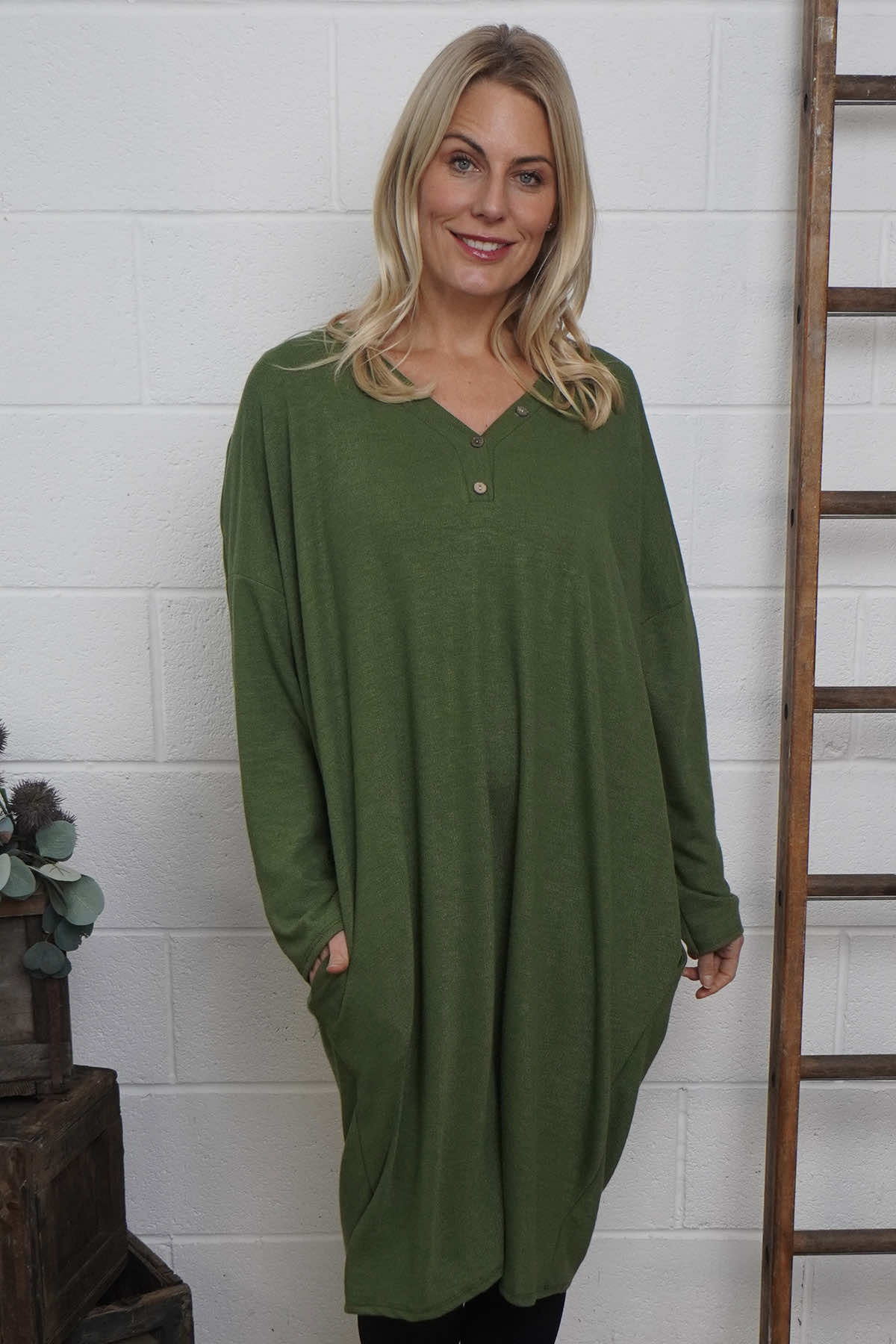 Linzi V-Neck Dress Olive