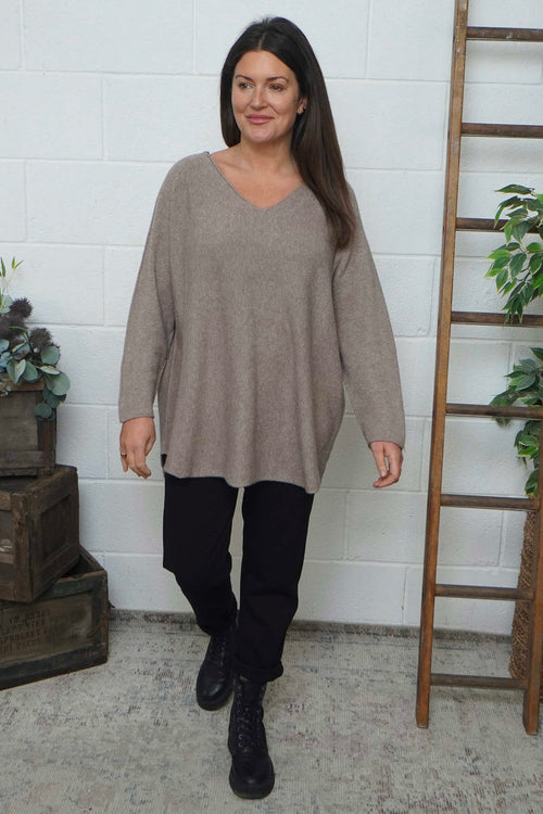 Lynna V-Neck Jumper Mocha