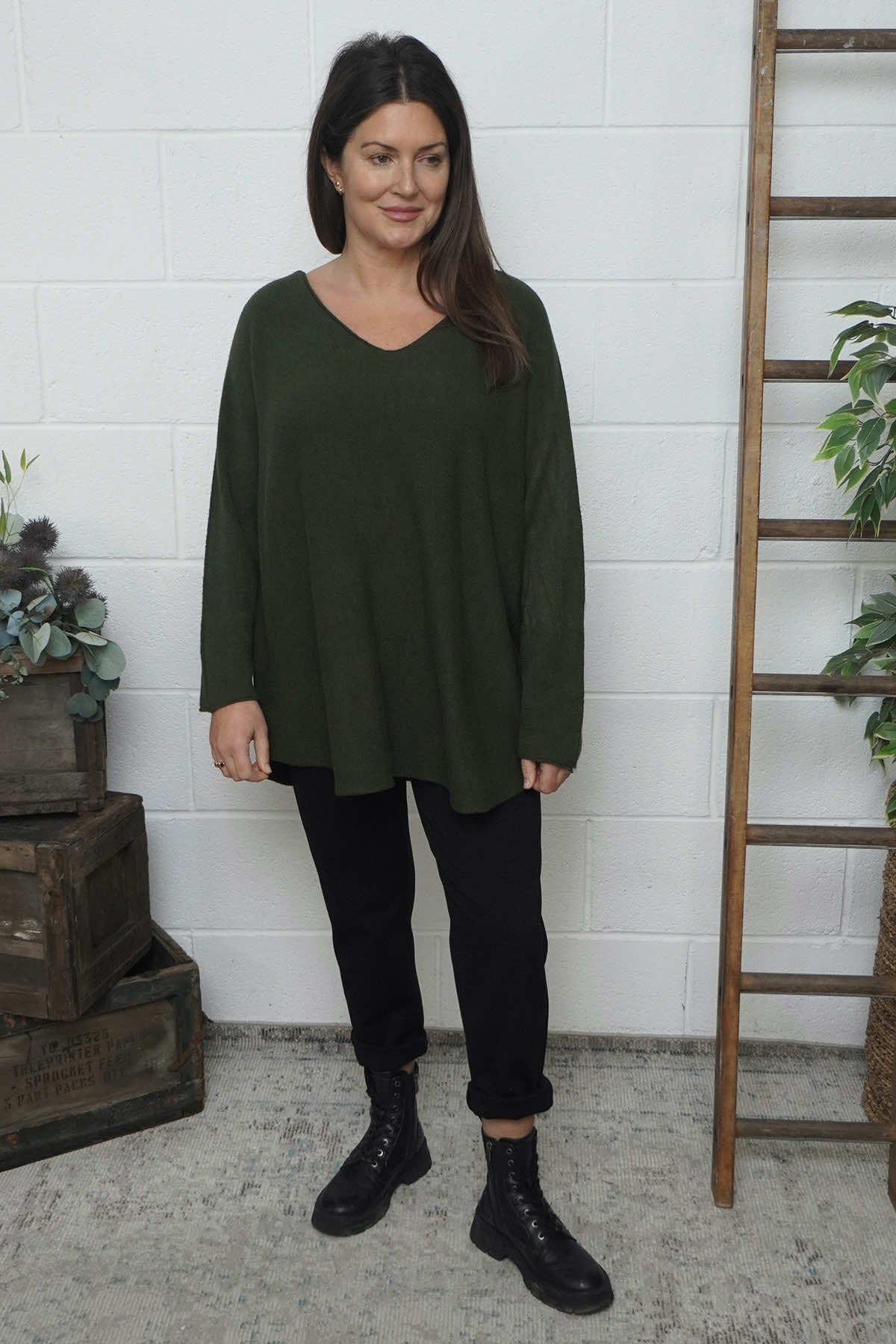 Lynna V-Neck Jumper Khaki