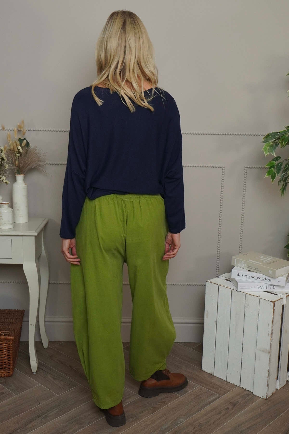Maddie Needlecord Trousers Olive