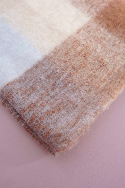 Kara Scarf Camel - Image 4