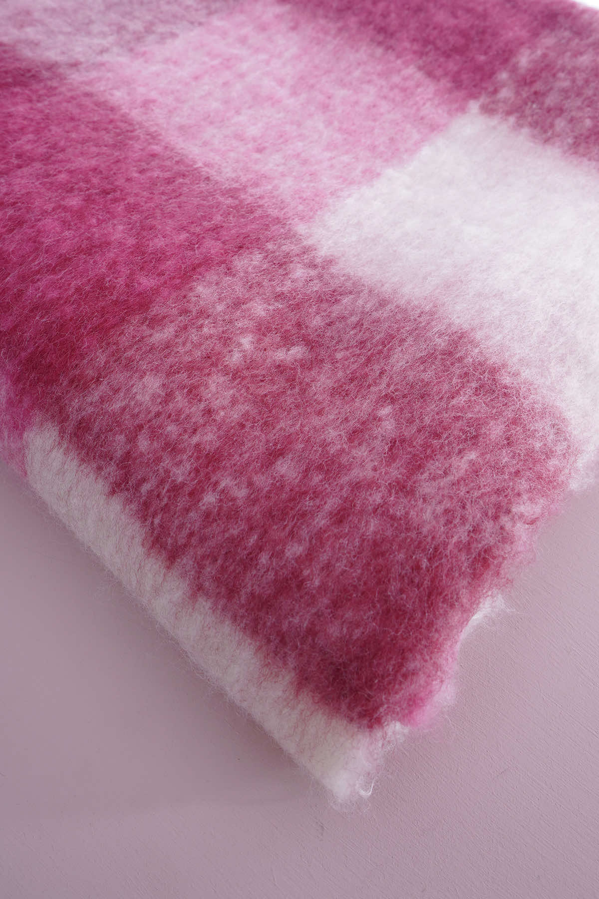 Kara Scarf Fuchsia