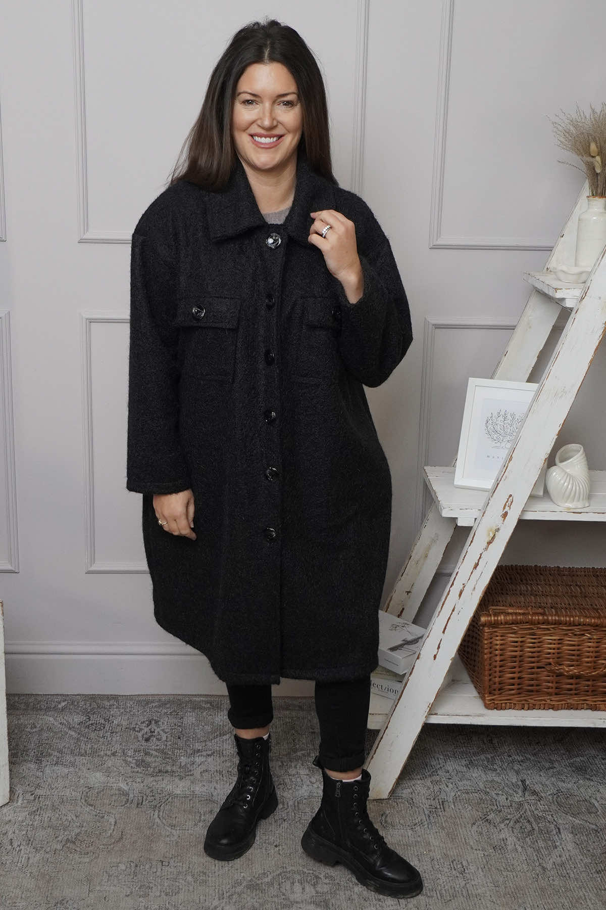 Chrysanta Coat Black