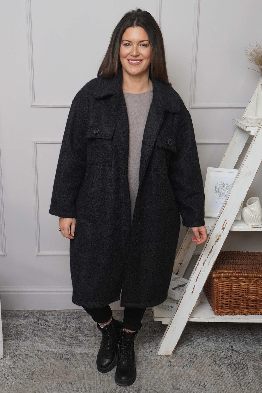 Chrysanta Coat Black