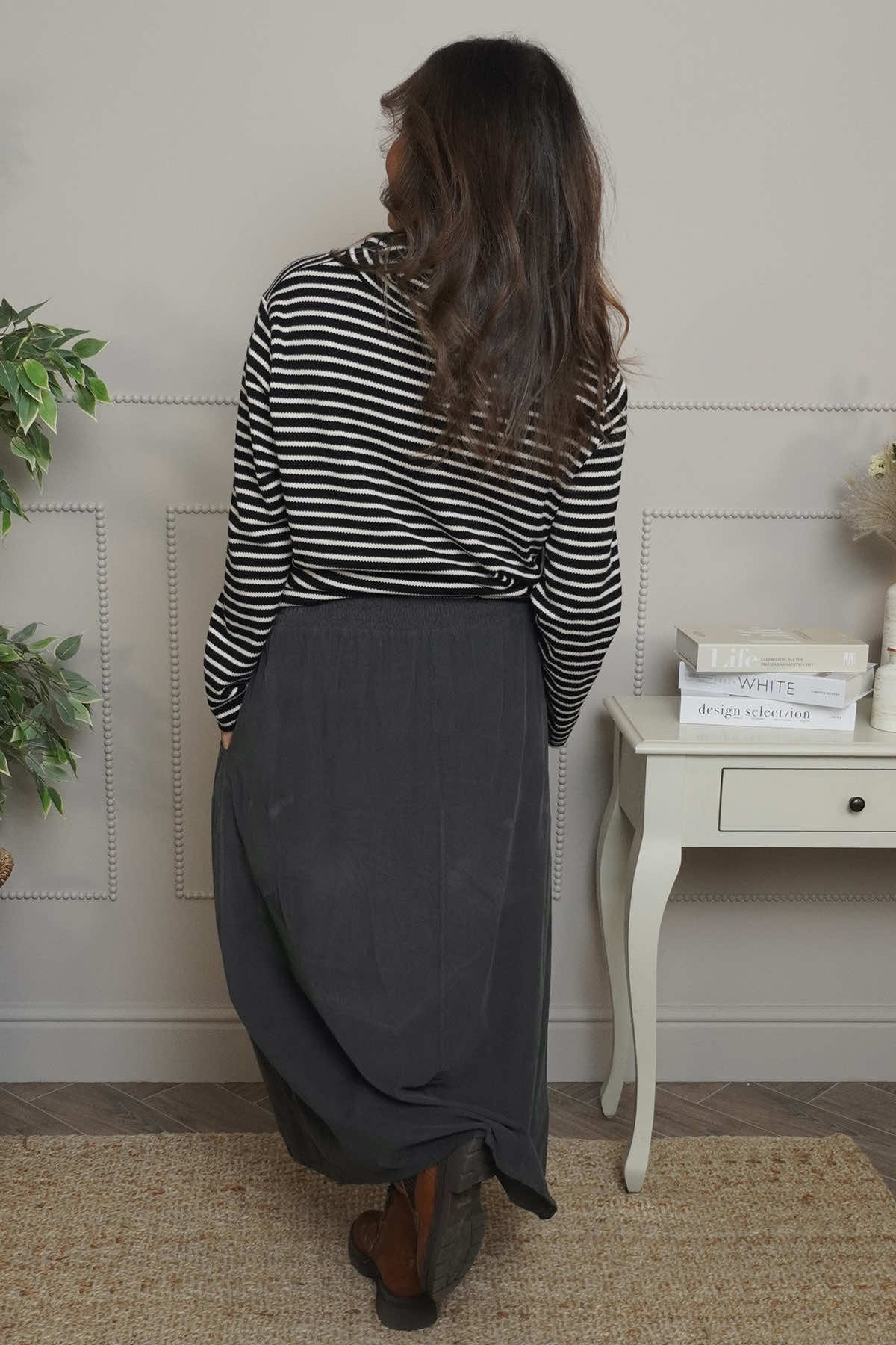 Zinnia Needlecord Skirt Charcoal