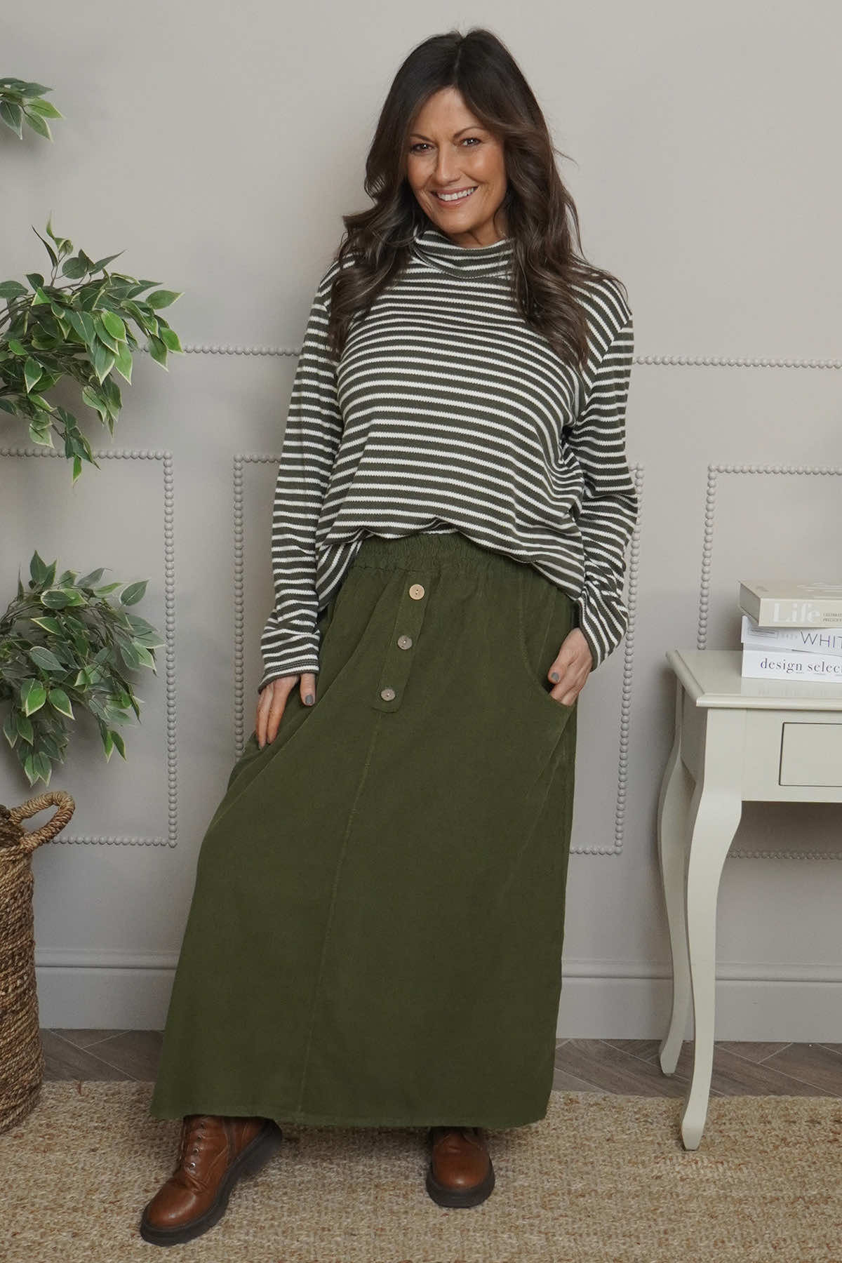 Zinnia Needlecord Skirt Olive