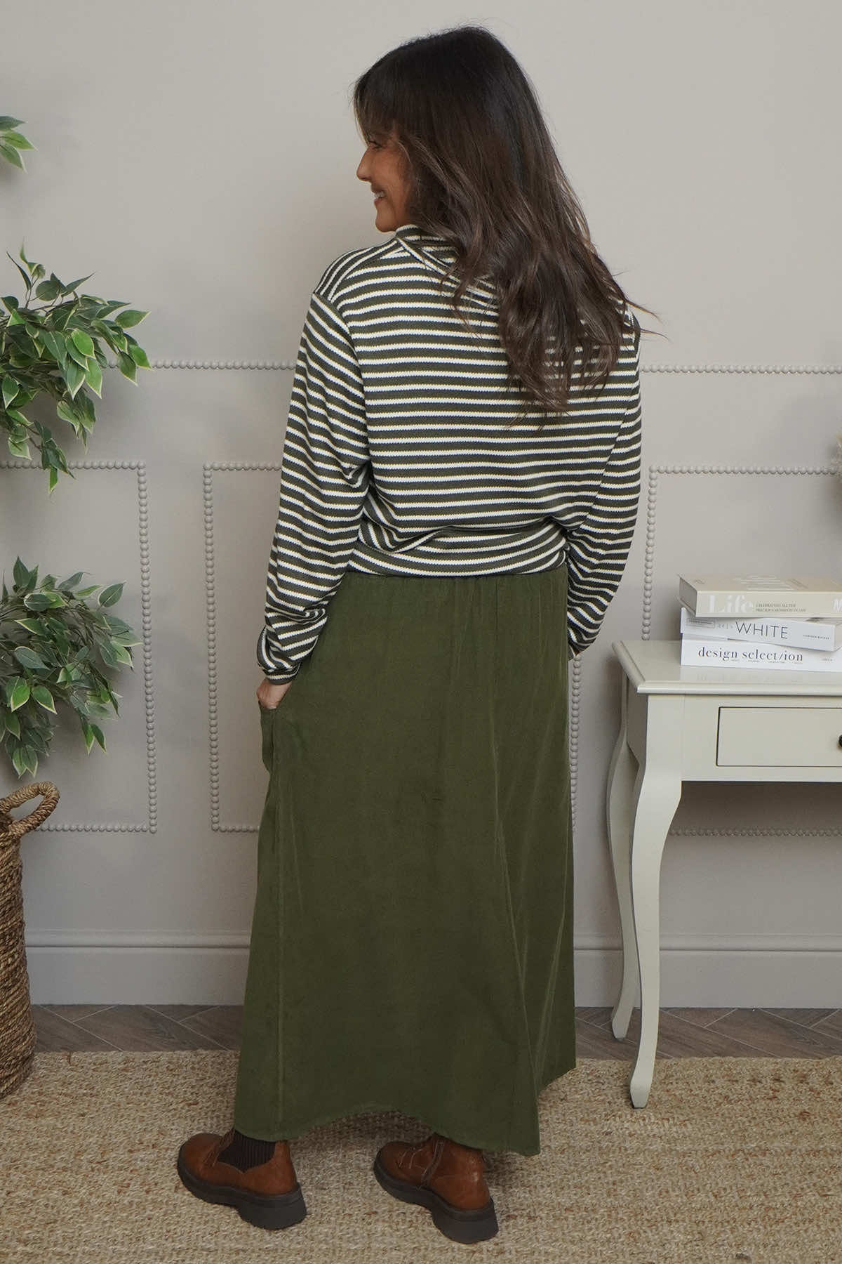 Zinnia Needlecord Skirt Olive