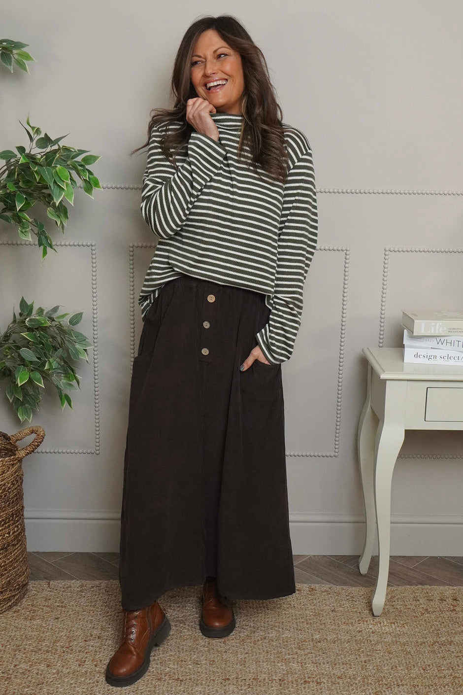 Zinnia Needlecord Skirt Cocoa