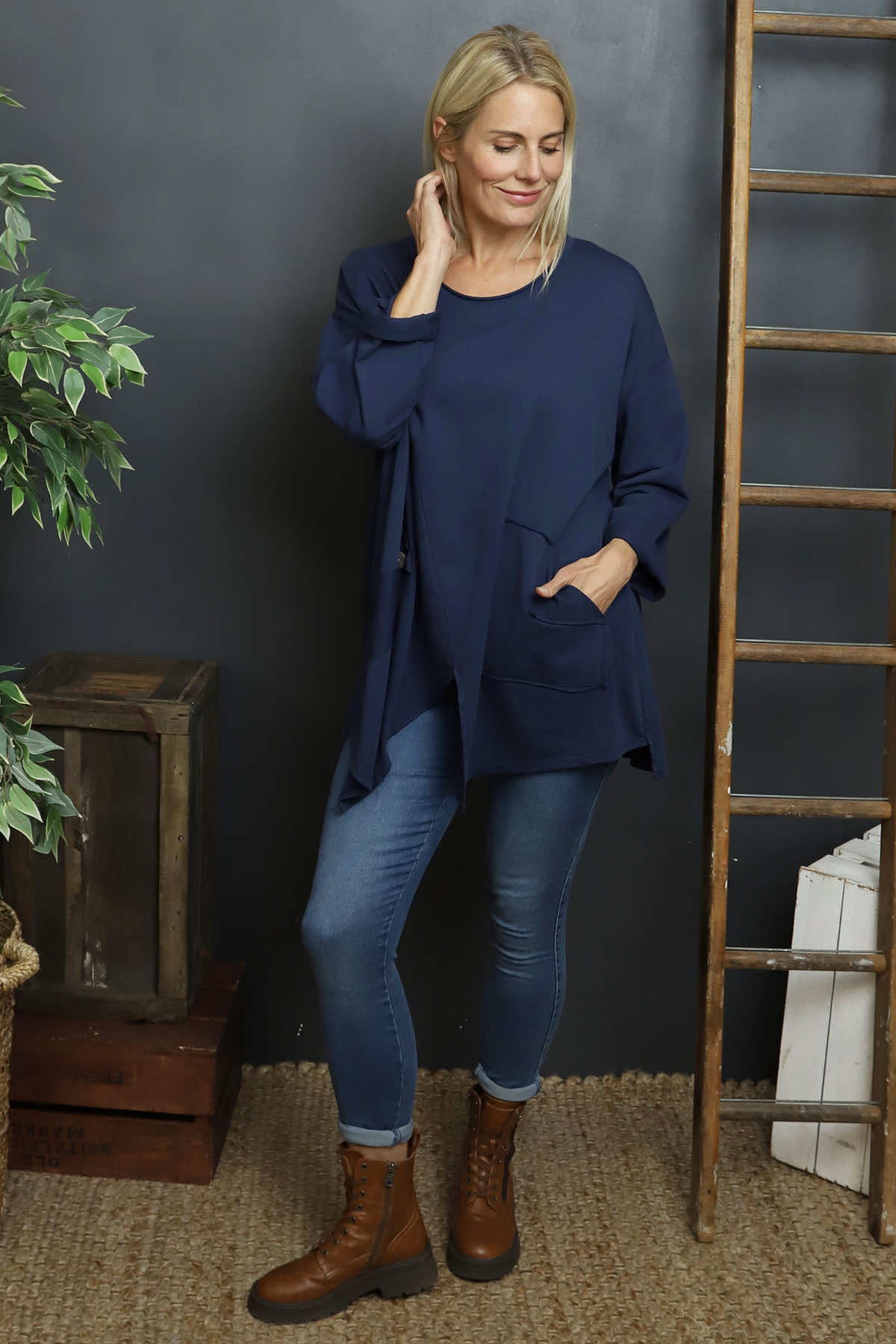 Kelilah Pocket Cotton Top Navy