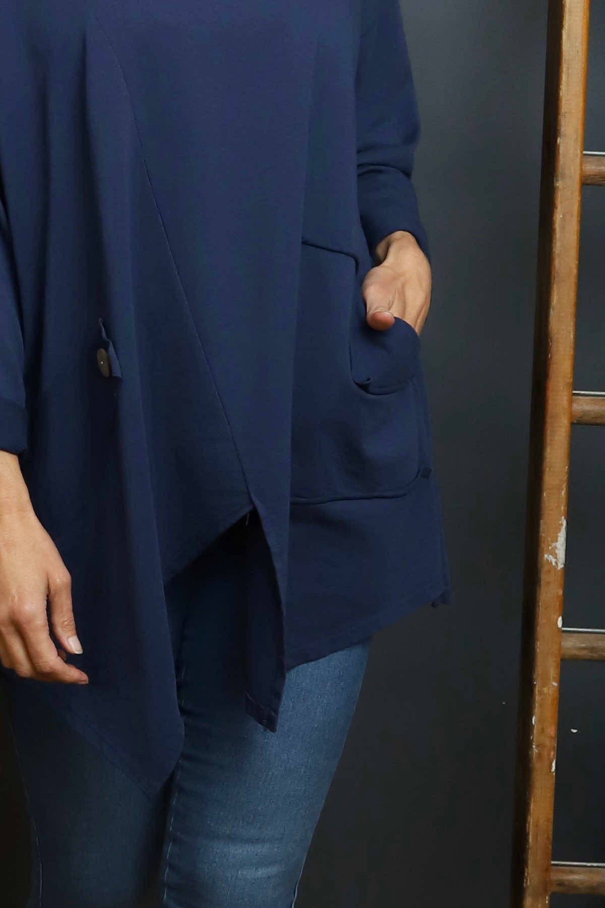 Kelilah Pocket Cotton Top Navy