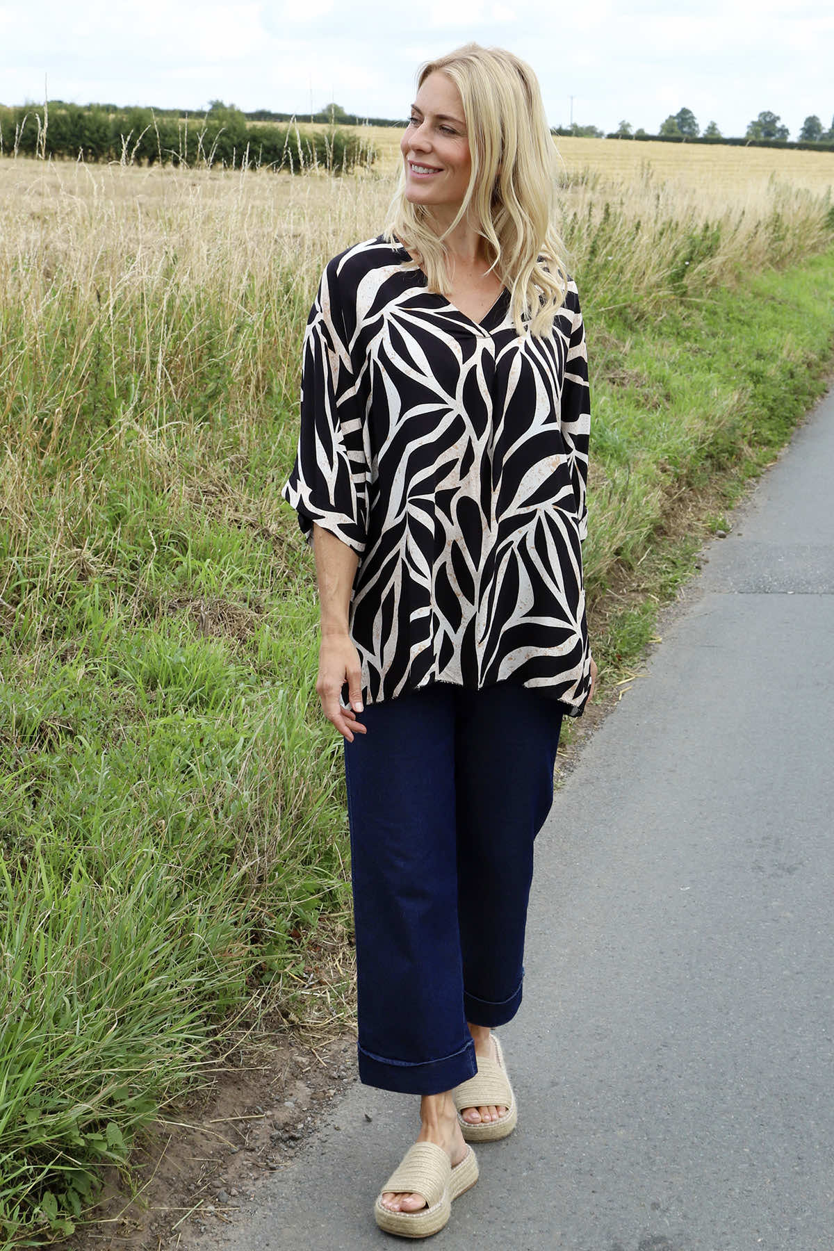 Morgan Print V-Neck Top Black