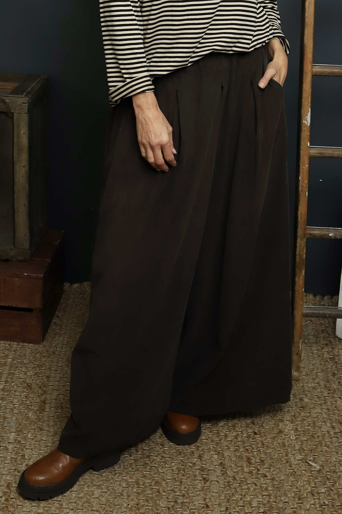 Trish Wide Leg Needlecord Trousers Cocoa