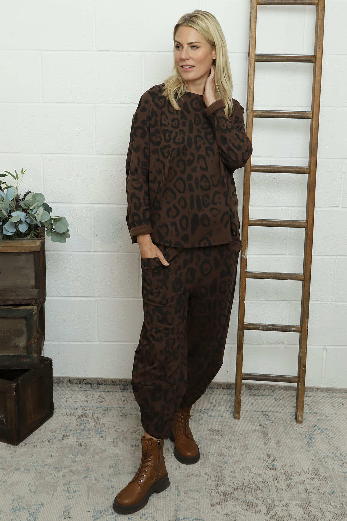 Novalie Leopard Cotton Top Cocoa