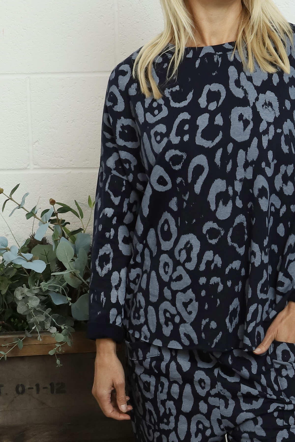 Novalie Leopard Cotton Top Navy