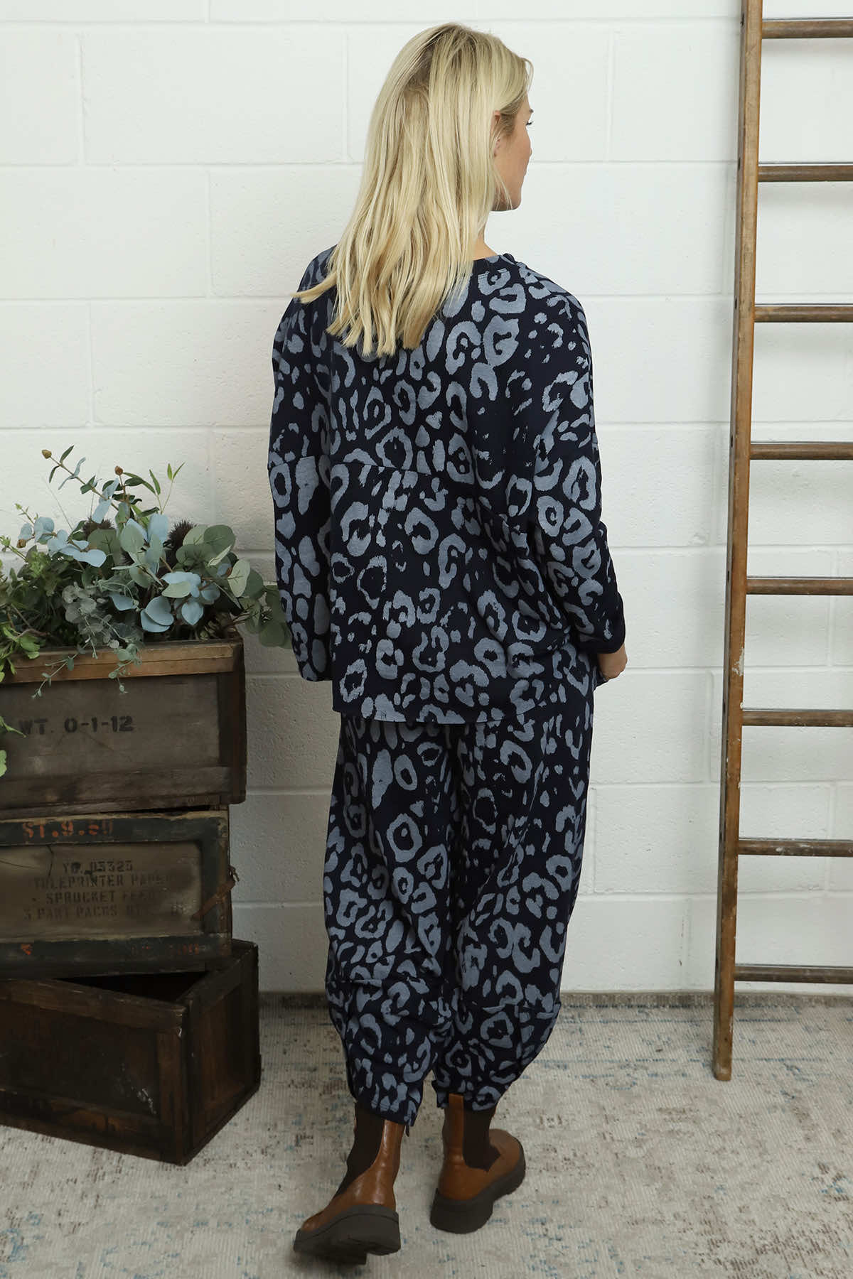 Novalie Leopard Cotton Top Navy