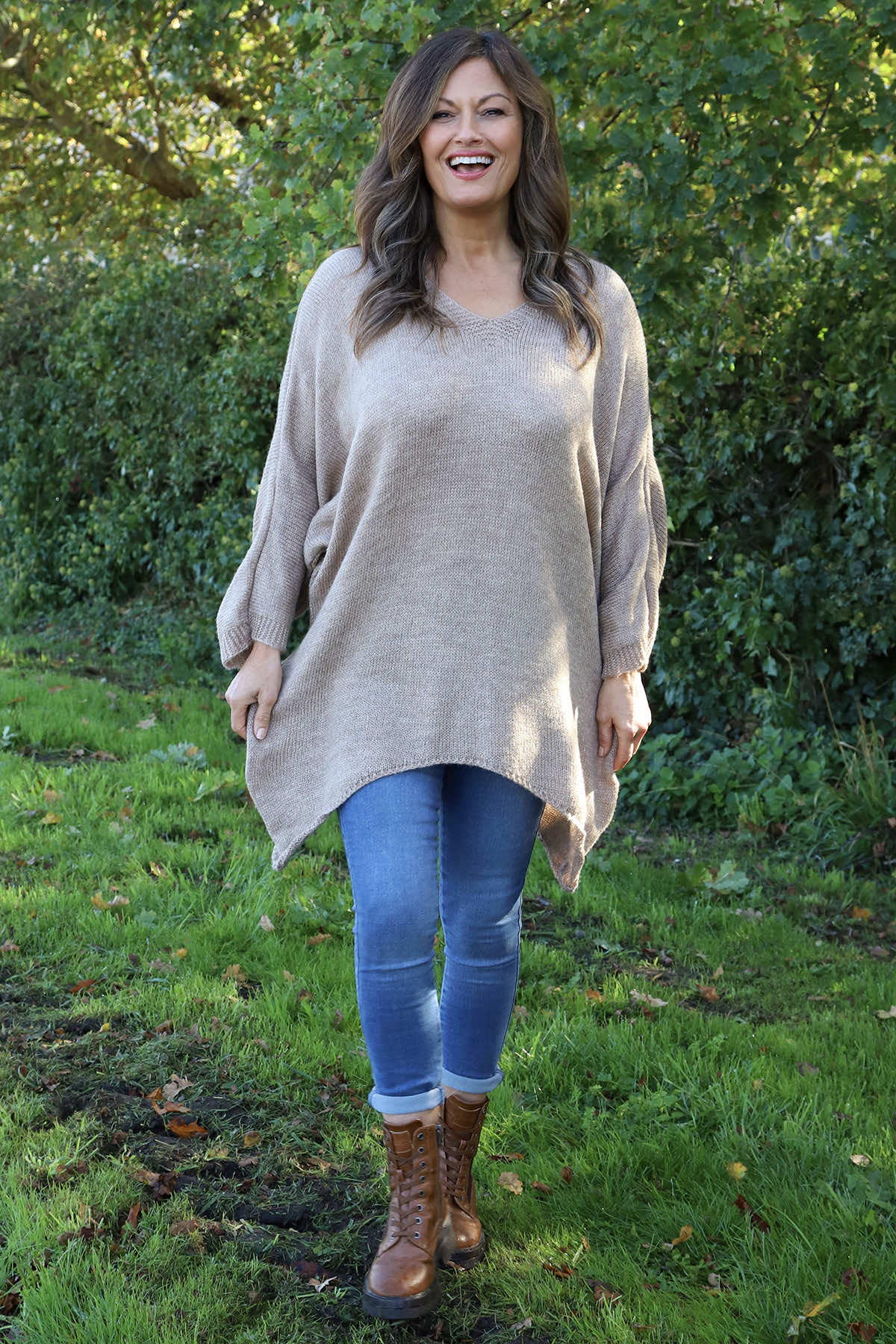 Paulina V-Neck Knitted Jumper Camel