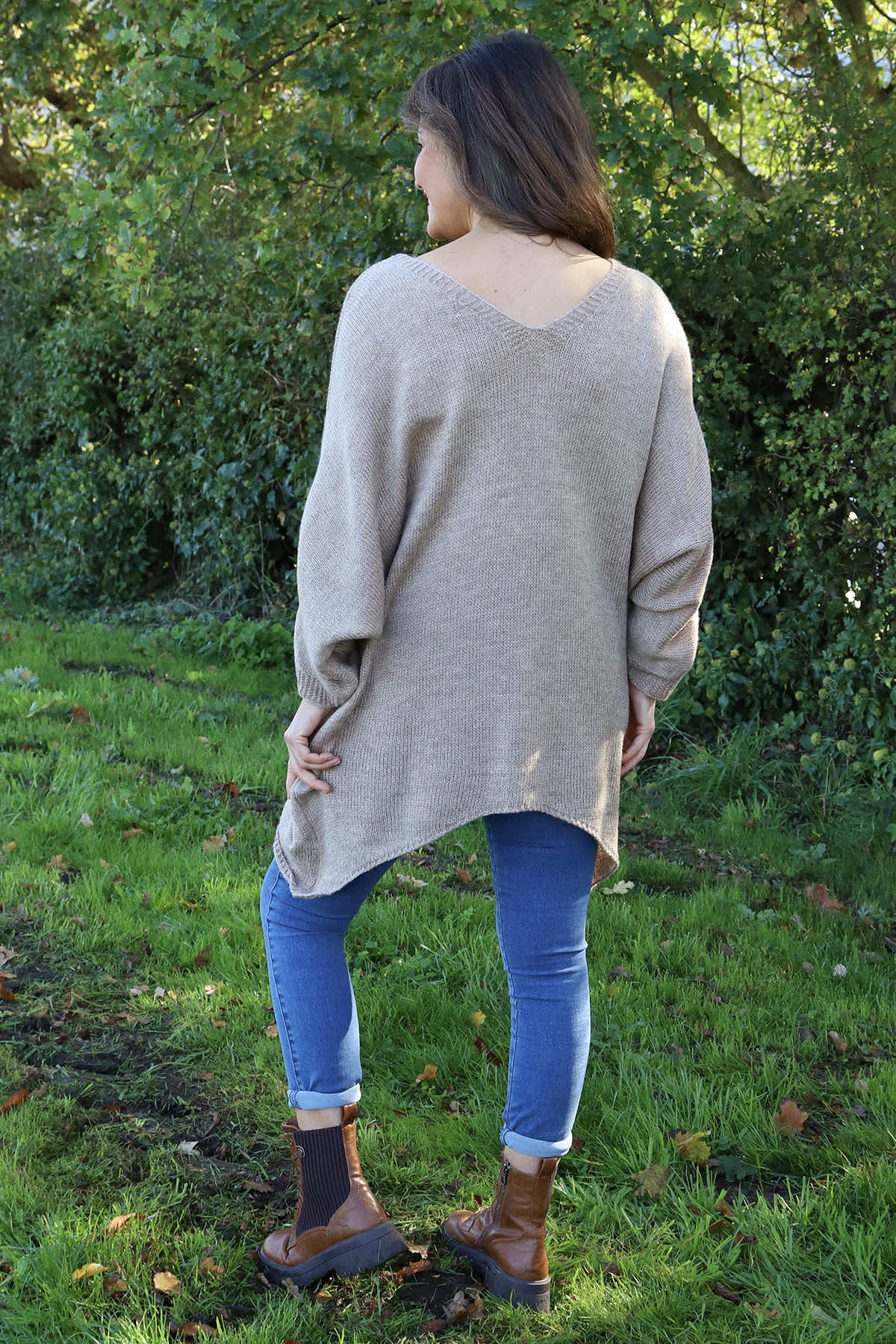 Paulina V-Neck Knitted Jumper Camel