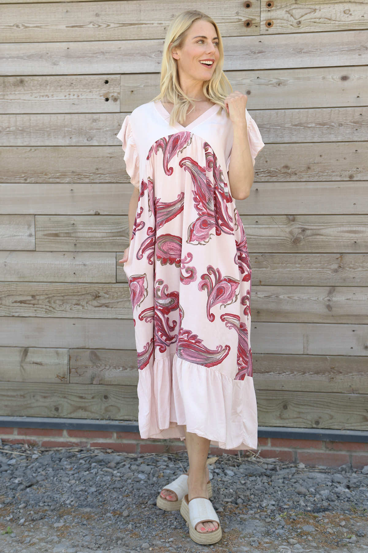 Carli V-Neck Pattern Dress Pink